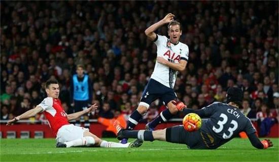 赛中再次展 赛中再次展